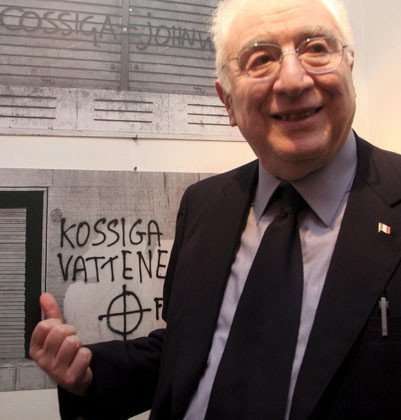 La politica sui muri: le  rivolte, Kossiga e tutti gli altri
