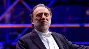 Notte in ospedale per il maestro Riccardo Chailly dopo il malore alla Scala