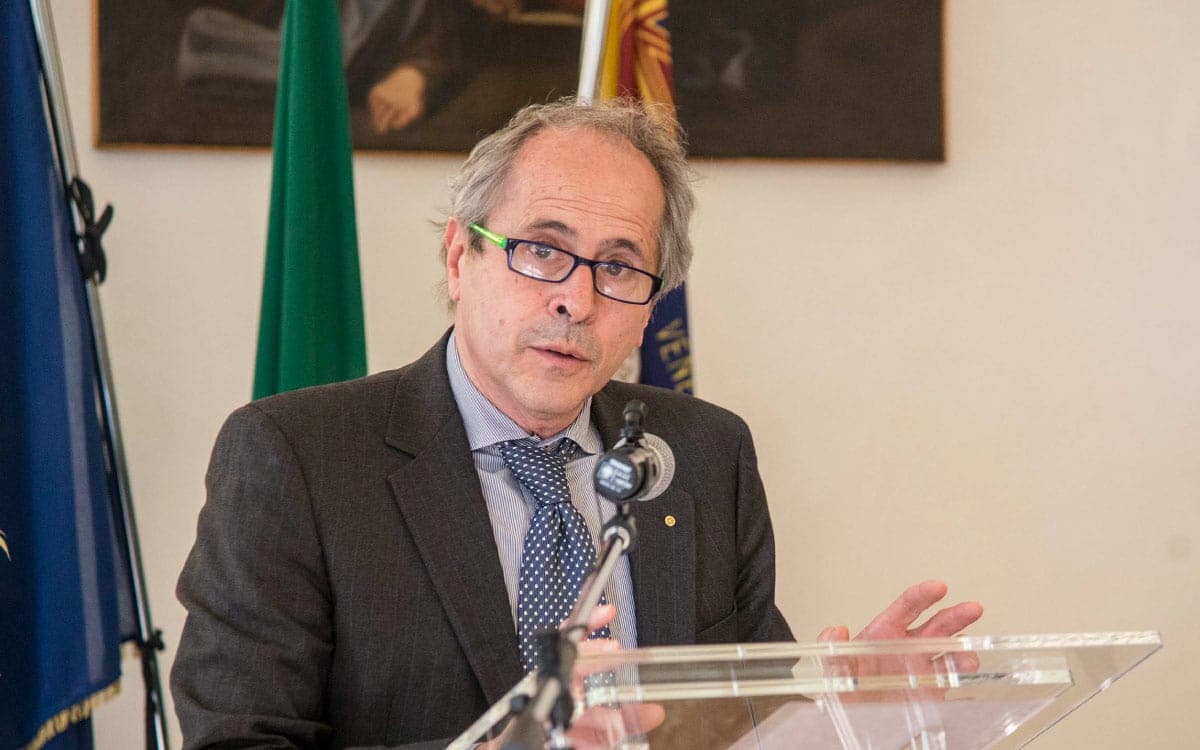Università e concorsi “su misura”, Crisanti attacca il sistema: «Così si perde credibilità»
