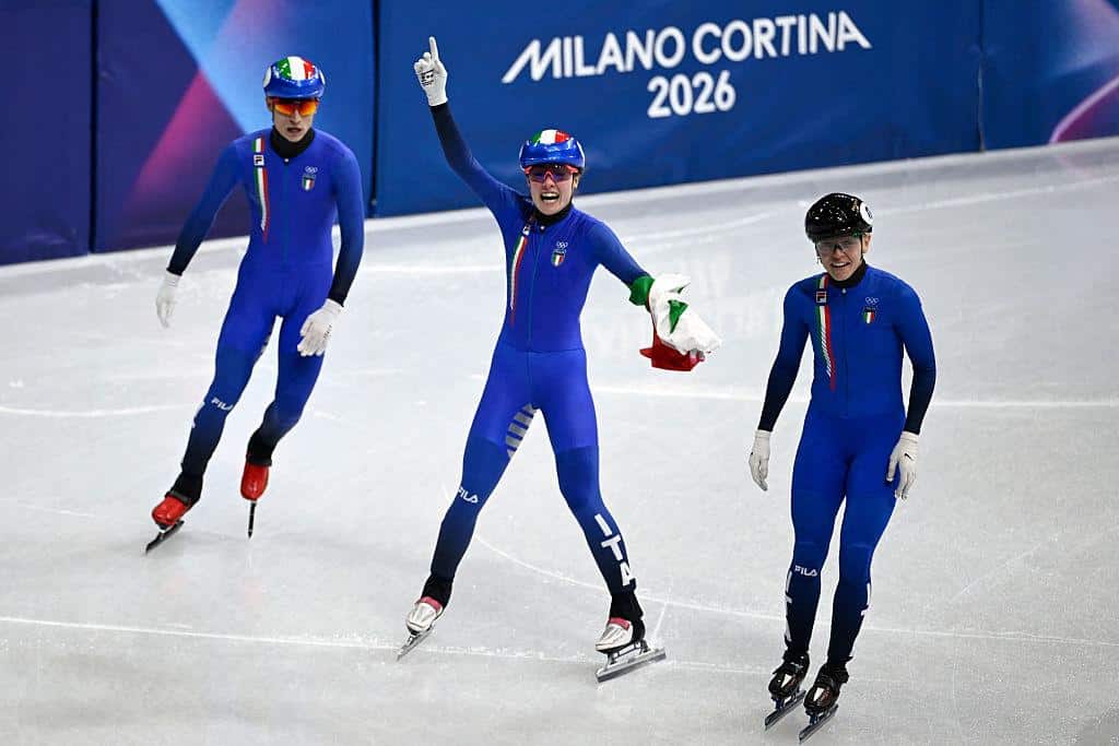 Arianna Fontana leggenda: argento nella staffetta 3000 short track e record di 14 medaglie olimpiche