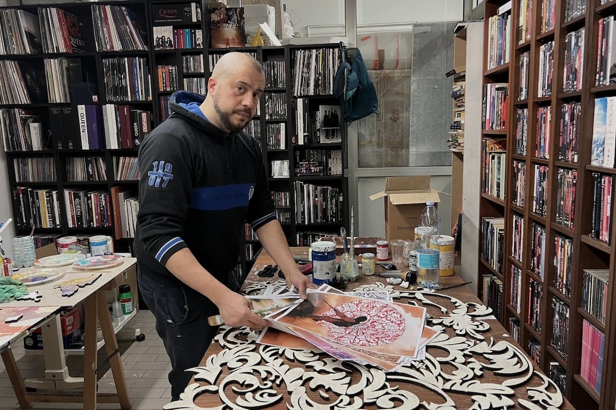 Sarà un'opera di Andrea Mastrovito a completare la Sagrada Familia