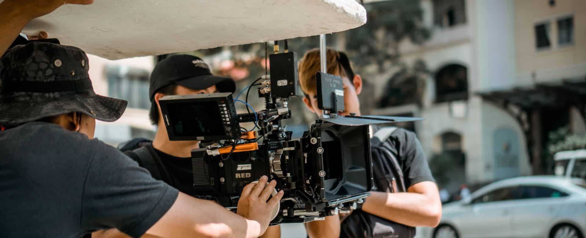 Audiovisivo, Intesa Sanpaolo finanzia oltre 750 produzioni tra cinema e serie TV