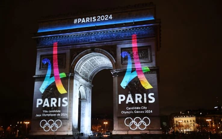 Parigi 2024, il CIO ammette 14 atleti russi e 11 bielorussi