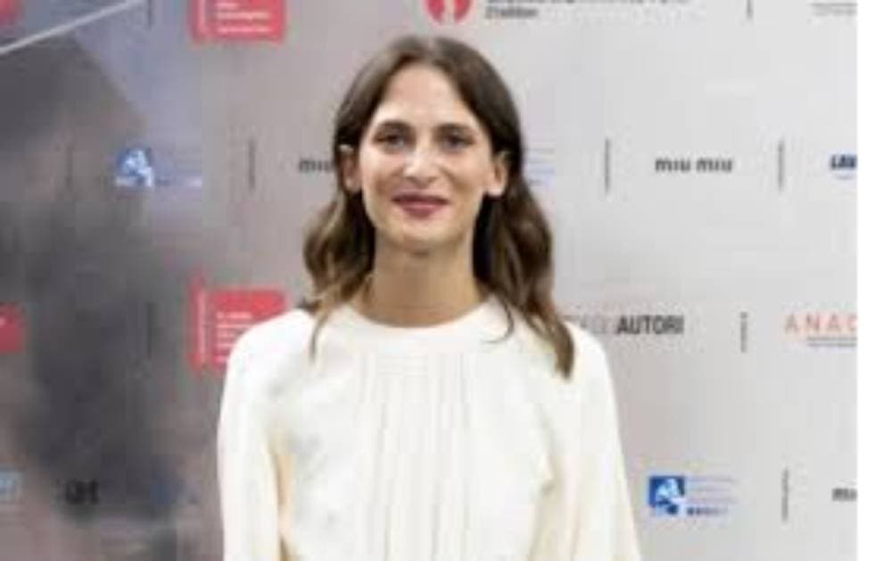 “Quasi a Casa”, film d’esordio di Carolina Pavone, è un’opera d’autore per gli amanti del buon cinema