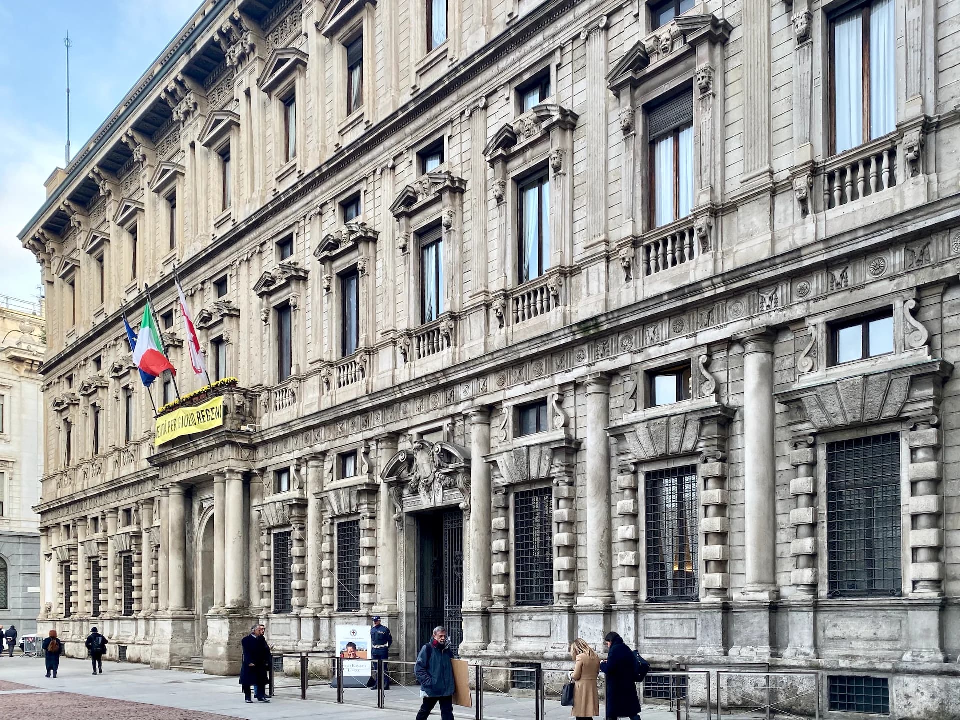 Mobilità urbana: Milano introduce la “ZTL Zero” per veicoli a combustione dal 2027
