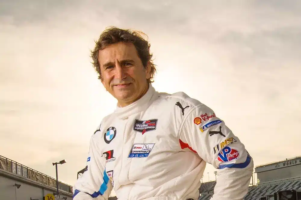 Morto Alex Zanardi, il pilota e campione paralimpico che ha insegnato all’Italia a non mollare mai