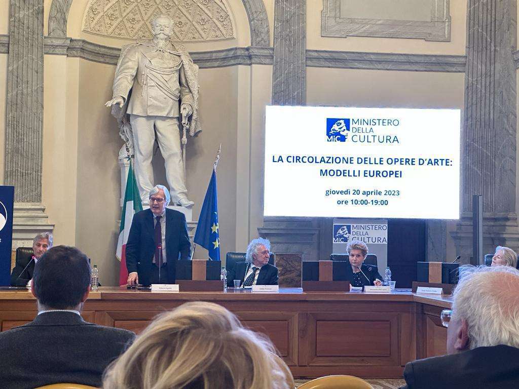 Cultura, Sgarbi in azione per migliorare la circolazione delle opere d’arte in Europa