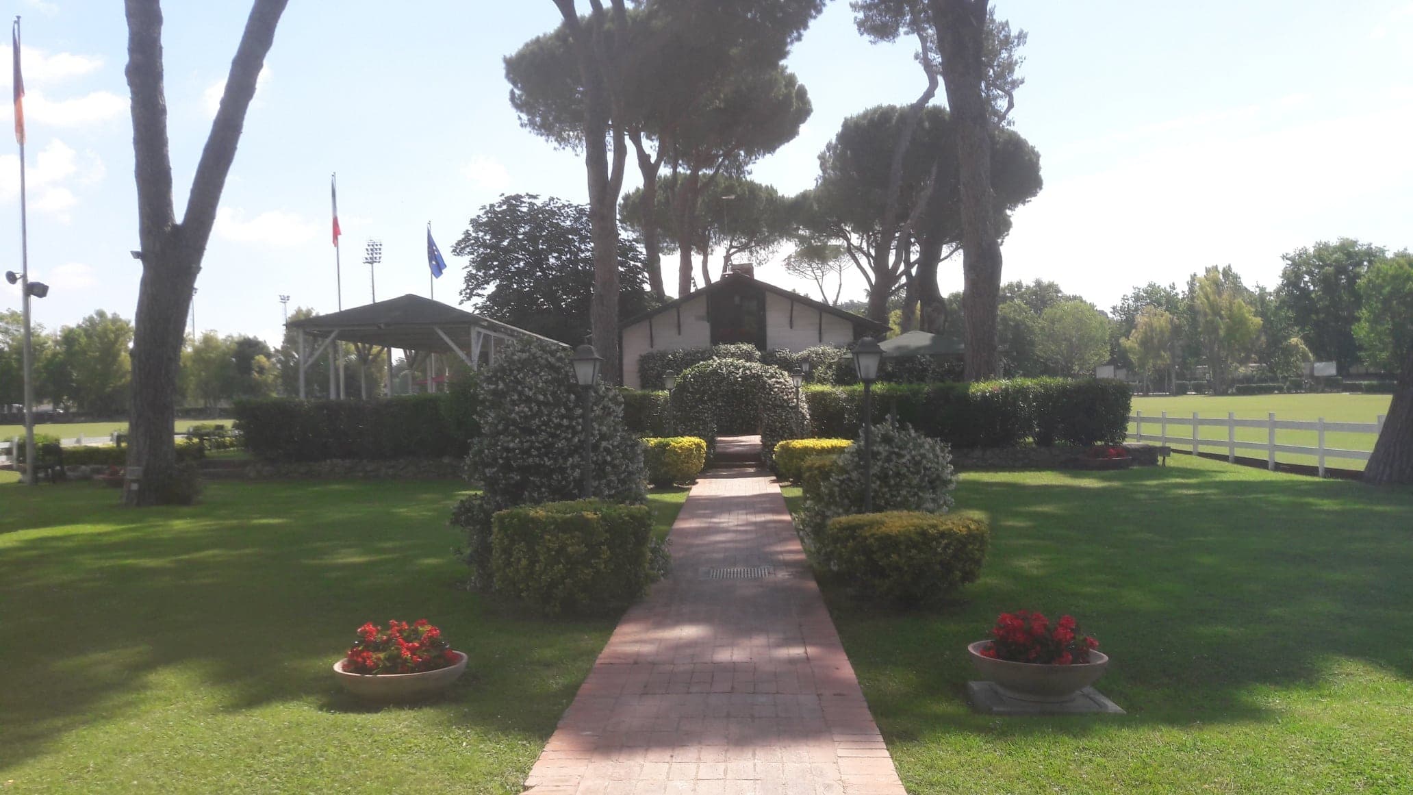 Roma Polo Club inaugura il nuovo maneggio coperto: al centro il progetto “Cavallo Amico” per la cura della depressione