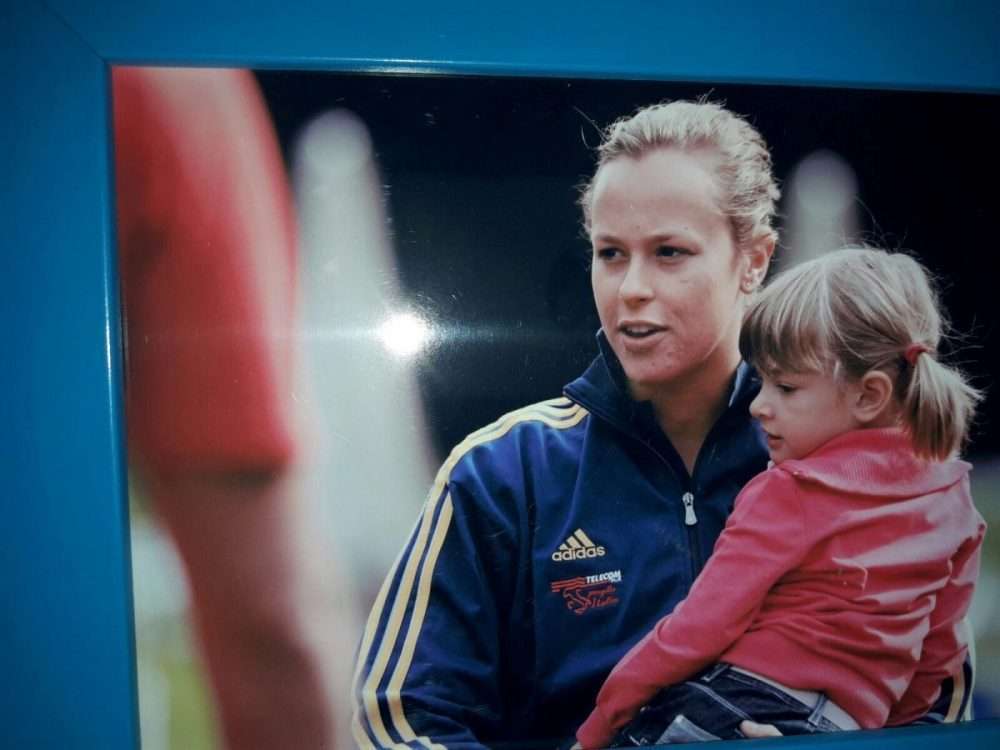 Favole di sport: Pellegrini e Consiglio, la Divina e la bambina