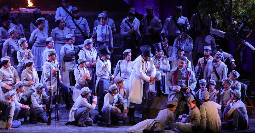 La  Scala apre la stagione con "La forza del destino" , un capolavoro tra superstizioni, assenze istituzionali e proteste