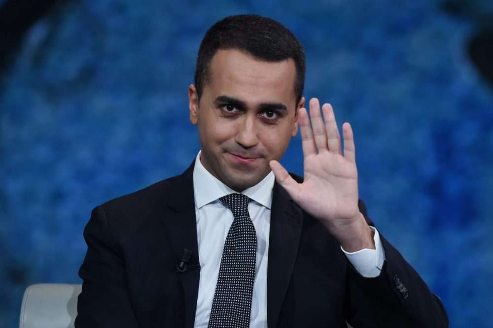Uscire dalla crisi: Incarico a Di Maio o Fico,  Raggi e Di Battista nel Governo.  Lo dicono numeri e fatti
