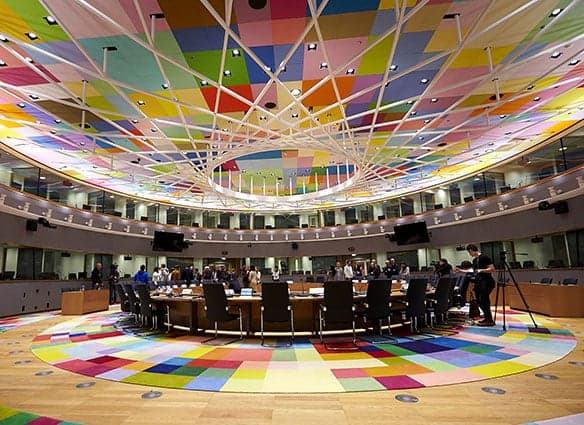 Consiglio Ue: Ucraina, Difesa Europea e Sfide Economiche