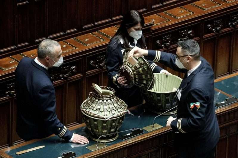 Quirinale, quinta votazione: flop della destra con la Casellati; sesta votazione: si prospetta un’altra fumata nera