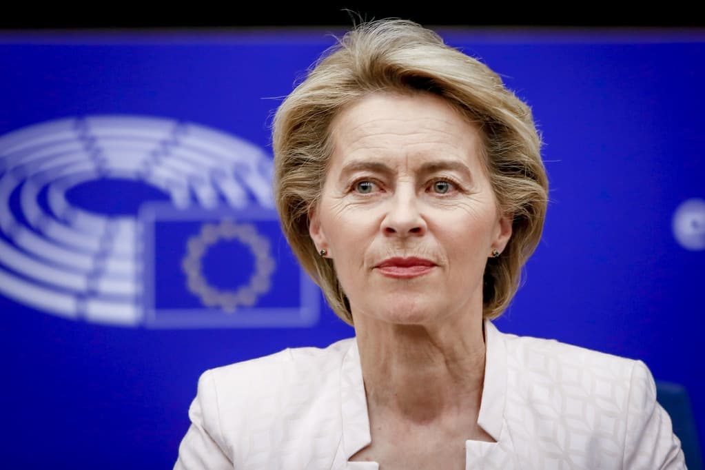 Interferenze al Gps sul volo di Ursula von der Leyen. I sospetti su Mosca, che  nega