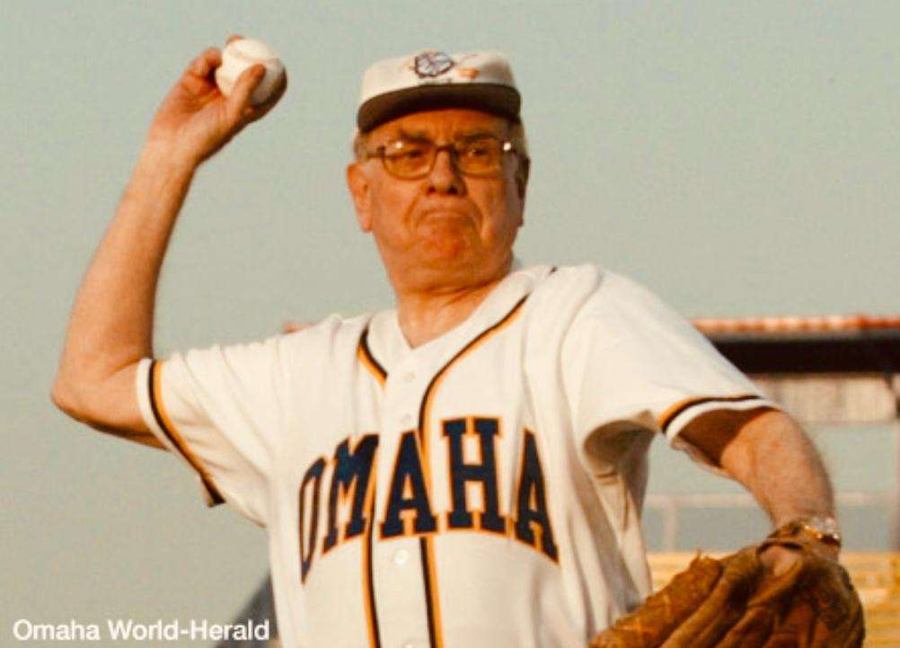 Feste miliardarie: Bill Gates celebra i 90 anni del suo amico Warren Buffet