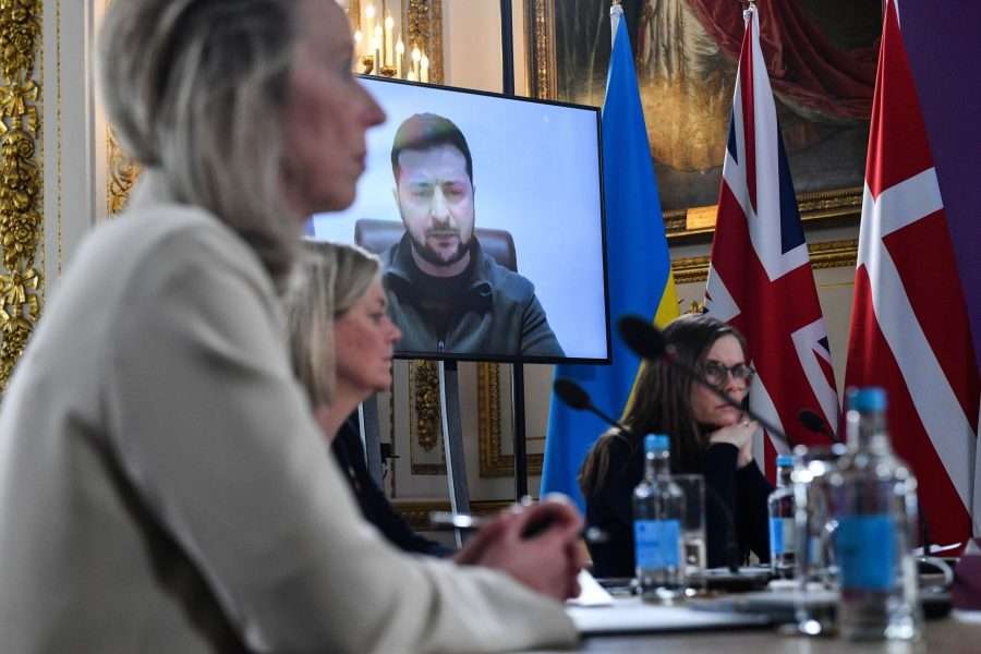 Ucraina: Zelensky: “Non entreremo nella Nato”, continuano i negoziati, a Kiev i primi ministri di Polonia, Slovenia e Repubblica Ceca