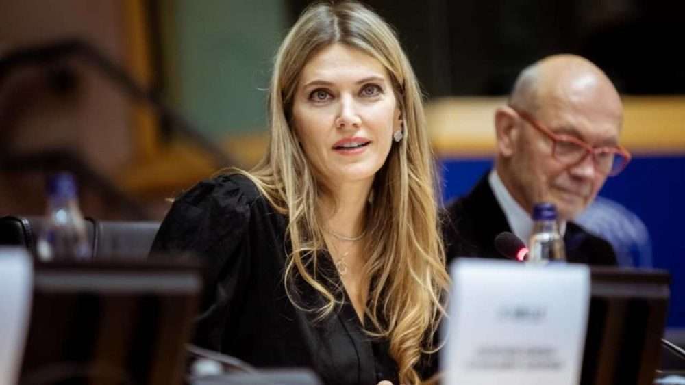 Corruzione dal Qatar, sacchi di contante trovati nel domicilio della vicepresidente del Parlamento europeo Kaili