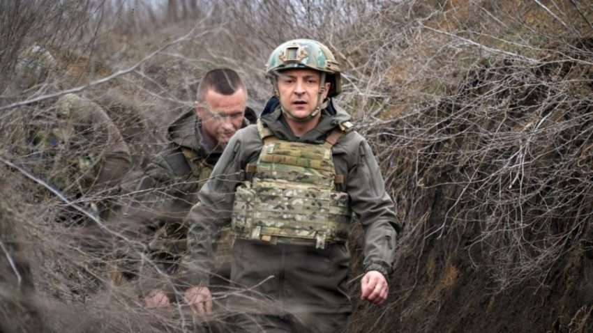 Ucraina: i negoziati si sono interrotti da settimane, von der Leyen: “Tutti i Paesi membri dovrebbero fornire armi a Kiev”