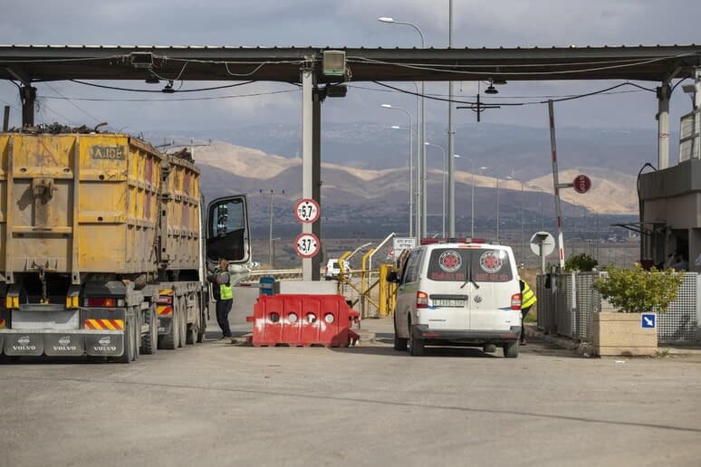 Israele, a seguito di un attacco terroristico chiusi i valichi di frontiera con la Giordania