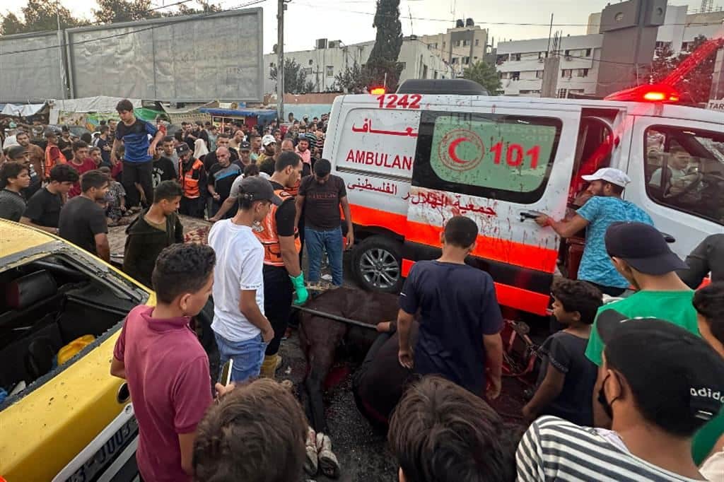 Gaza’s Largest Hospital in Dire Straits Amid Israeli Offensive