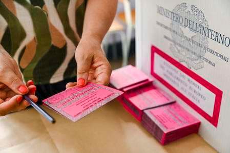 Elezioni europee, mancano gli scrutatori: rinunce a Palermo e Bari, a Roma è caos per problemi informativi
