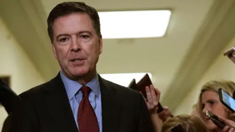 Trump regola i conti: incriminato James Comey, l’ex capo dell’Fbi che si occupò del Russiagate