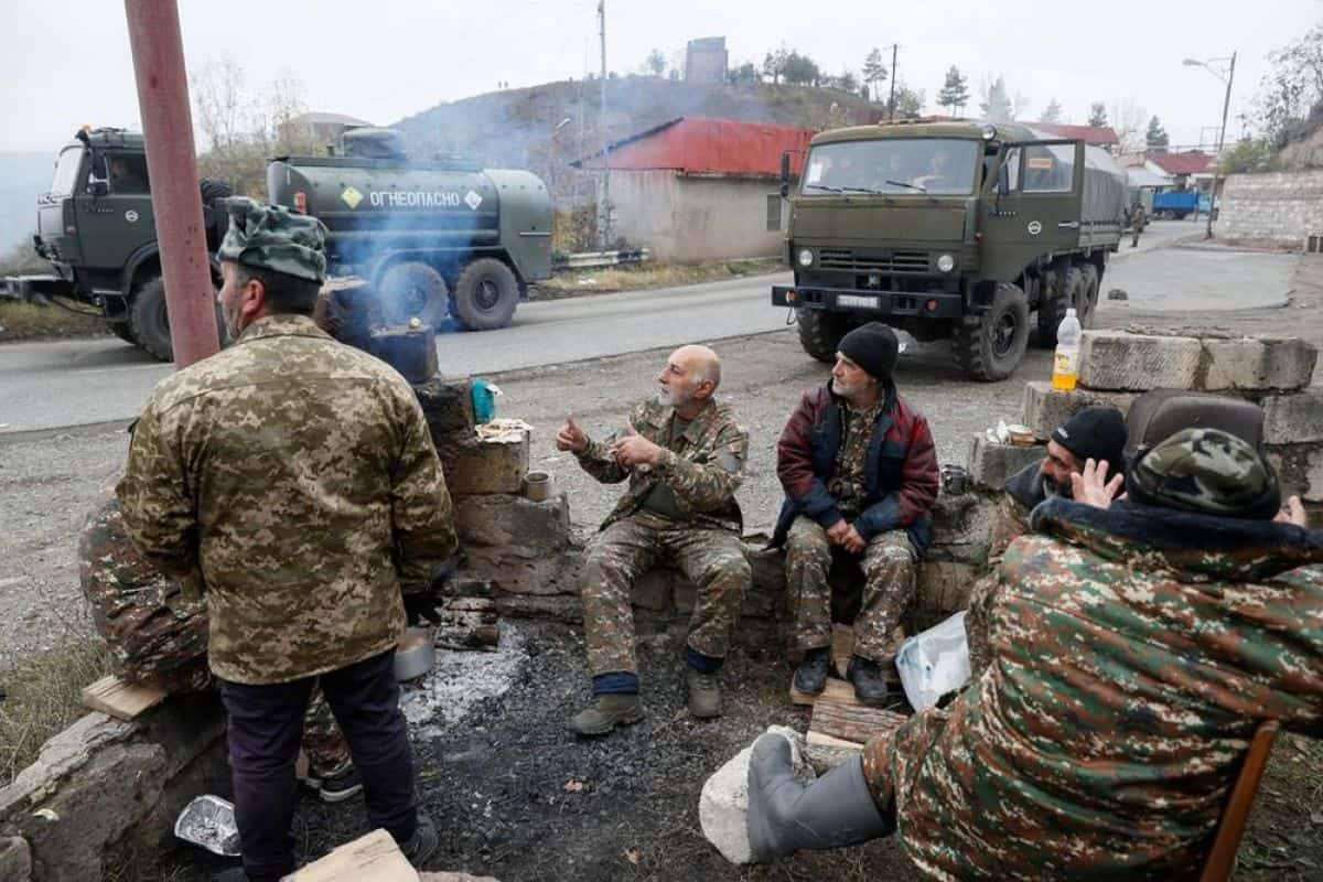 Nagorno- Karabakh, dopo poco più di 24 ore di conflitto raggiunta una tregua. Russia tra le delegazioni per la pace