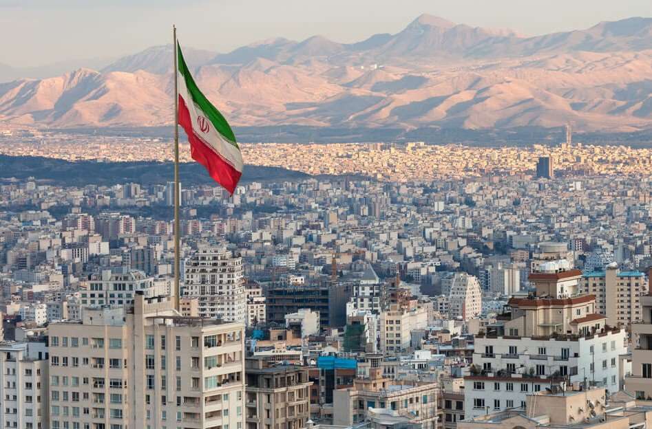 Iran. Affluenza alle urne bassissima, vittoria scontata dei conservatori, inflazione alle stelle