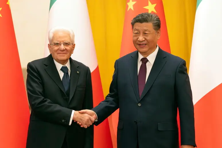 Mattarella a Pechino: "No al ritorno a blocchi contrapposti"