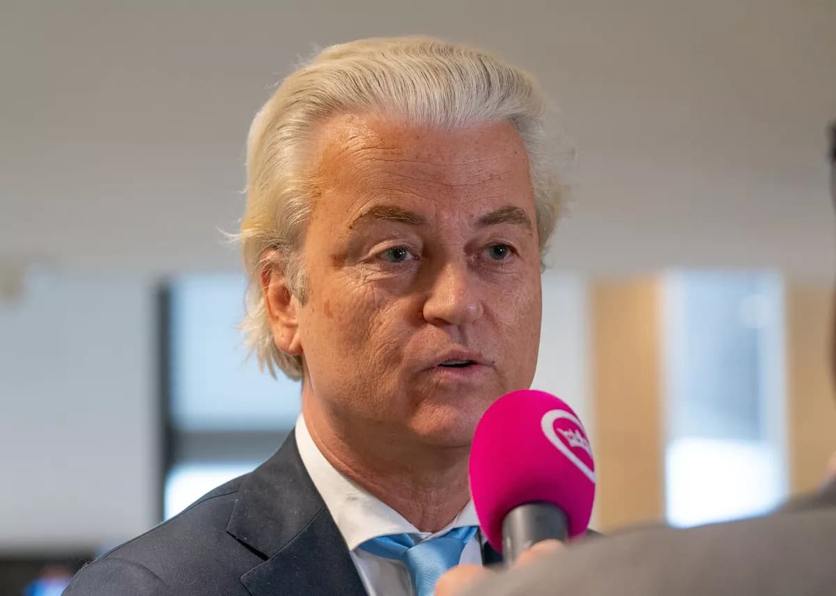 Geert Wilders, il politico di ultradestra che ha vinto le elezioni in Olanda: “Asilo e immigrazione le priorità”