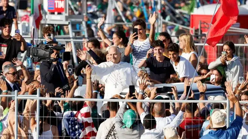 Giubileo dei Giovani, Tor Vergata abbraccia Papa Leone XIV: “L’amicizia è la strada per la pace”