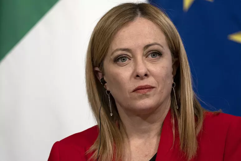 Meloni rivendica il modello Albania al vertice di Londra