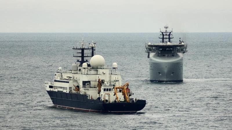 Tensione in aumento tra Russia e Regno Unito: nave spia russa nelle acque britanniche e laser contro piloti RAF