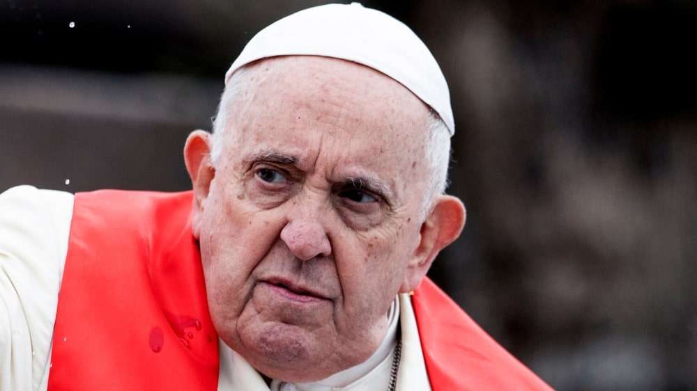 Domenica delle Palme, Papa Francesco non legge l’omelia: “E’ stanco”