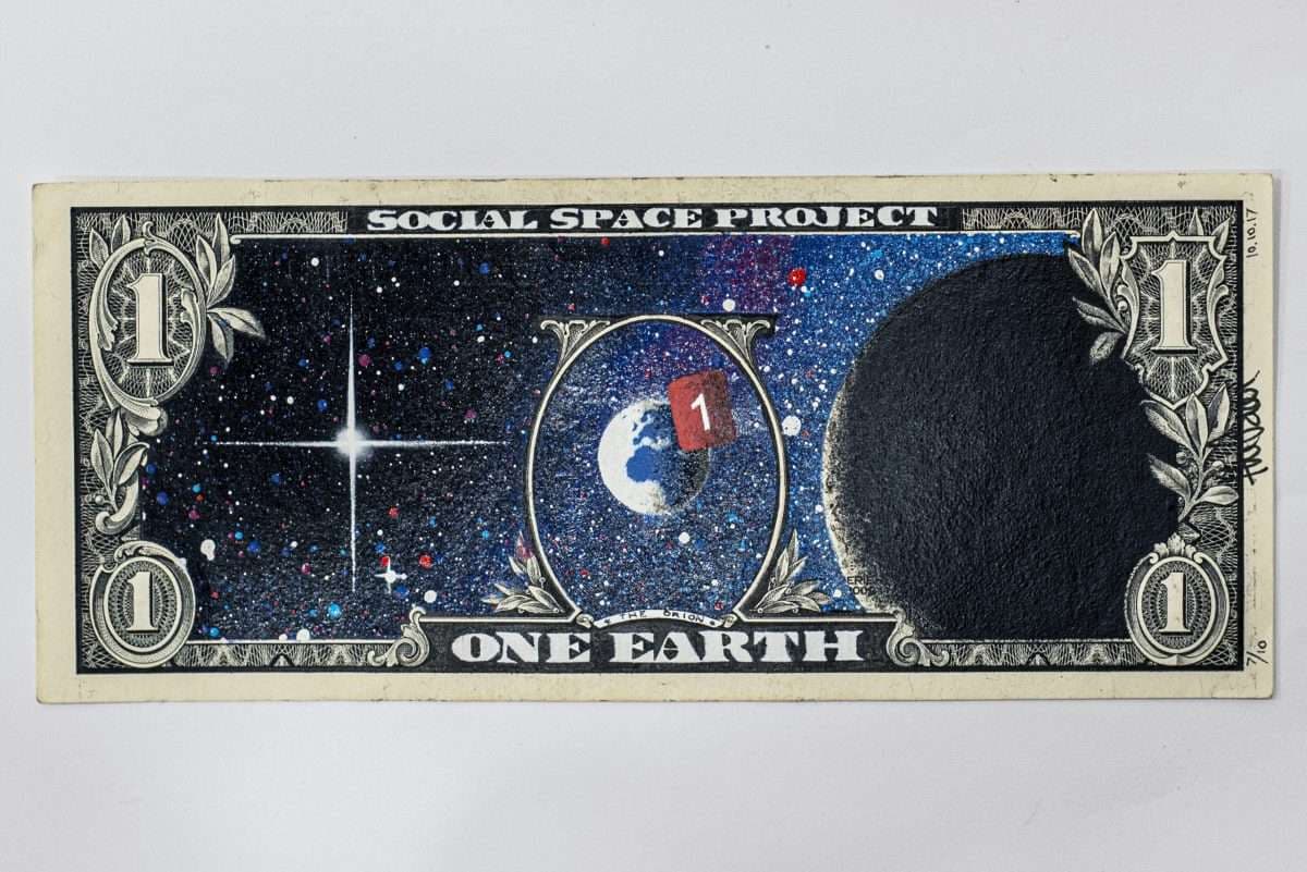 Arte: “Money-Go-Round” 32 artisti oltraggiano e recuperano la cartamoneta