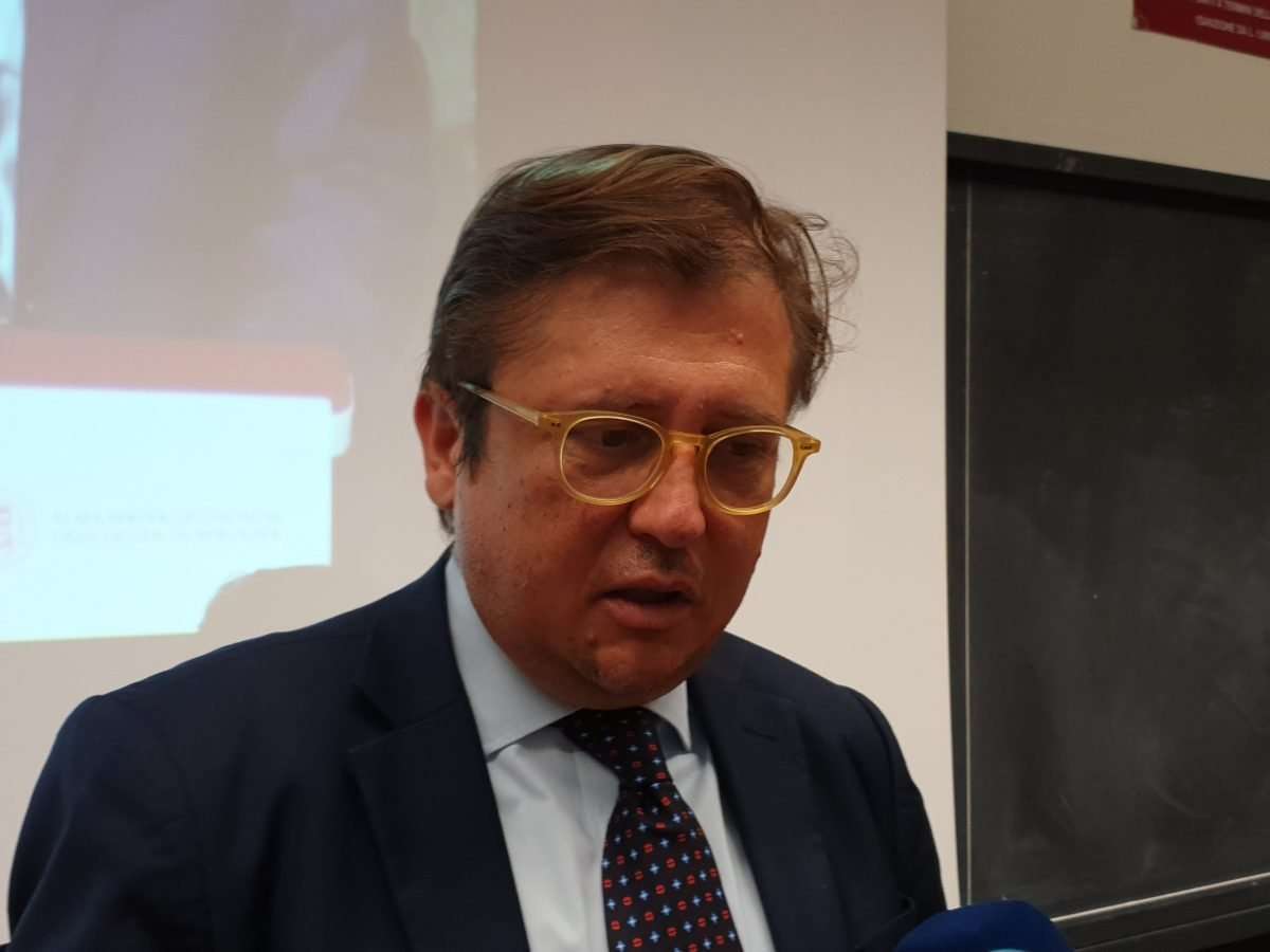Vaccini, Sileri: “Aspettiamo per Aprile 8 milioni di dosi e a Maggio più del doppio”