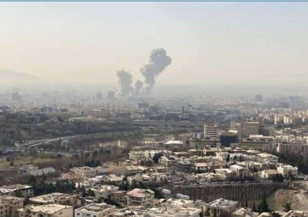 Usa e Israele sferrano un nuovo attacco all'Iran. Esplosioni a Teheran