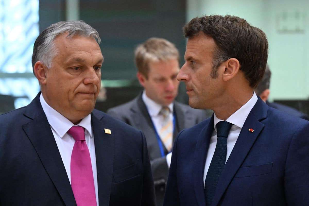 Ue, rinviato il bilancio: Orban si oppone all’inclusione dei fondi destinati a Kiev. Macron: “Sia europeo”