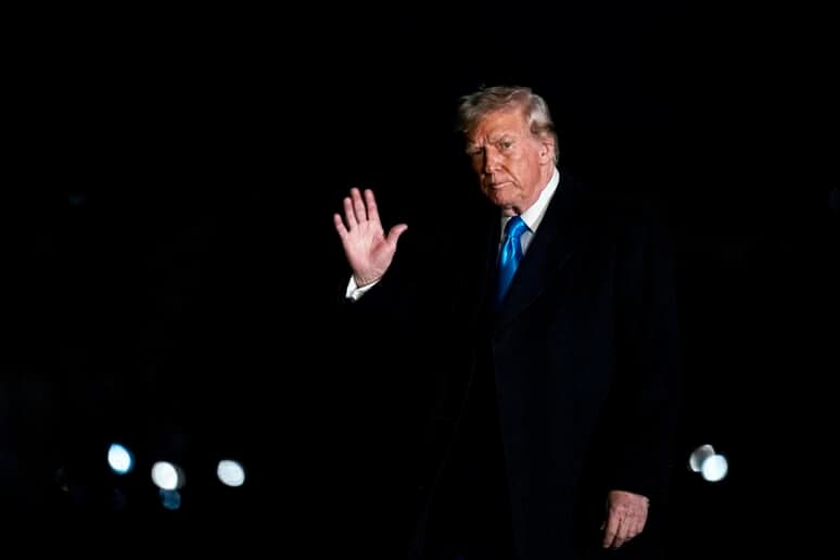 Trump: "Sospesi i dazi al Messico per un mese"