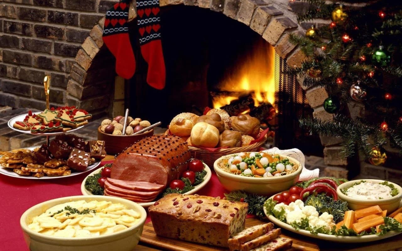 Natale 2024: Spese record per il cenone, inflazione e disuguaglianze pesano sulle famiglie