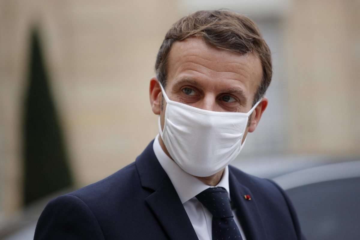 Francia, pass obbligatorio: record di prenotazioni dei vaccini dopo il discorso di Macron