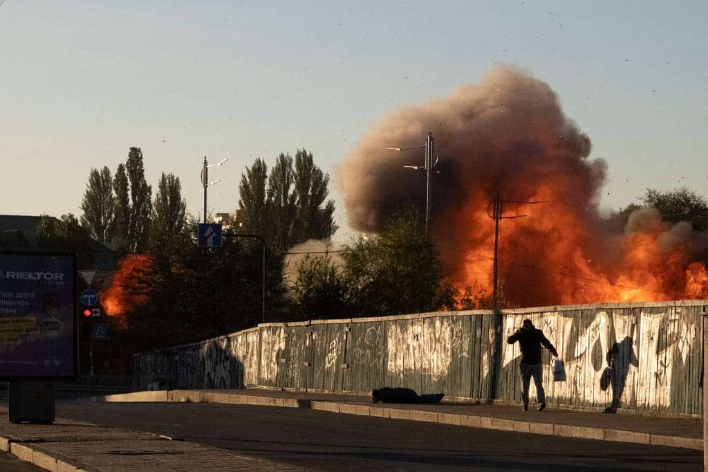 Ucraina, si susseguono gli attacchi con i droni su Mosca. Kiev: “E’ la dimostrazione del fallimento dell’invasione russa”