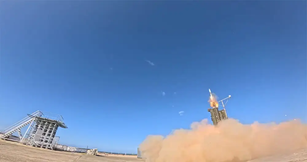 Successo del primo lancio del missile italo-francese Aster B1NT