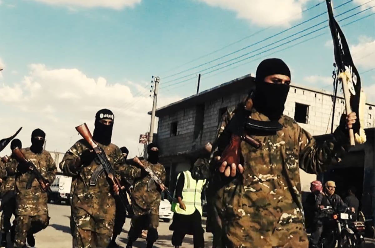 Terrorismo islamico. Centcom, in attacchi aerei in Siria uccisi 37 membri dell'Isis e di Hurras al-Din