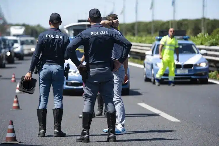 Guida sotto effetto di droghe: la Corte costituzionale limita la sospensione automatica della patente