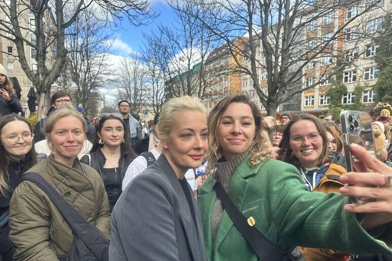 Voto in Russia: esito scontato ma la protesta di Navalny si è sentita. Arrestati in 74, numero destinato a salire