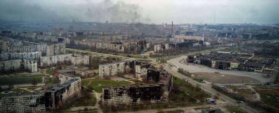 Ucraina: Mariupol resiste ma non si sa per quanto, Putin conferisce onoreficenza alla brigata accusata del massacro di Bucha