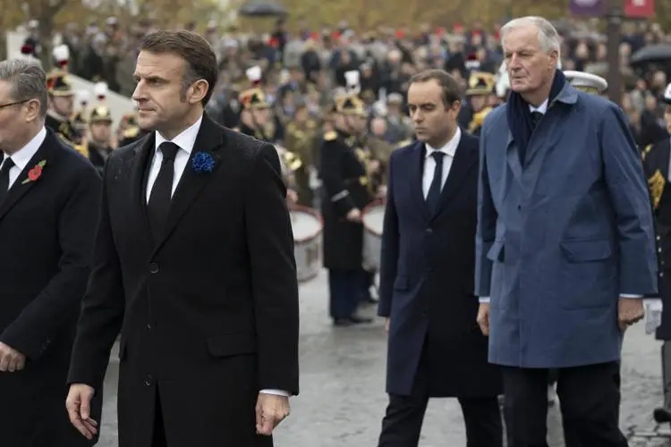 Francia: Barnier sfiduciato, stasera Macron parla alla nazione