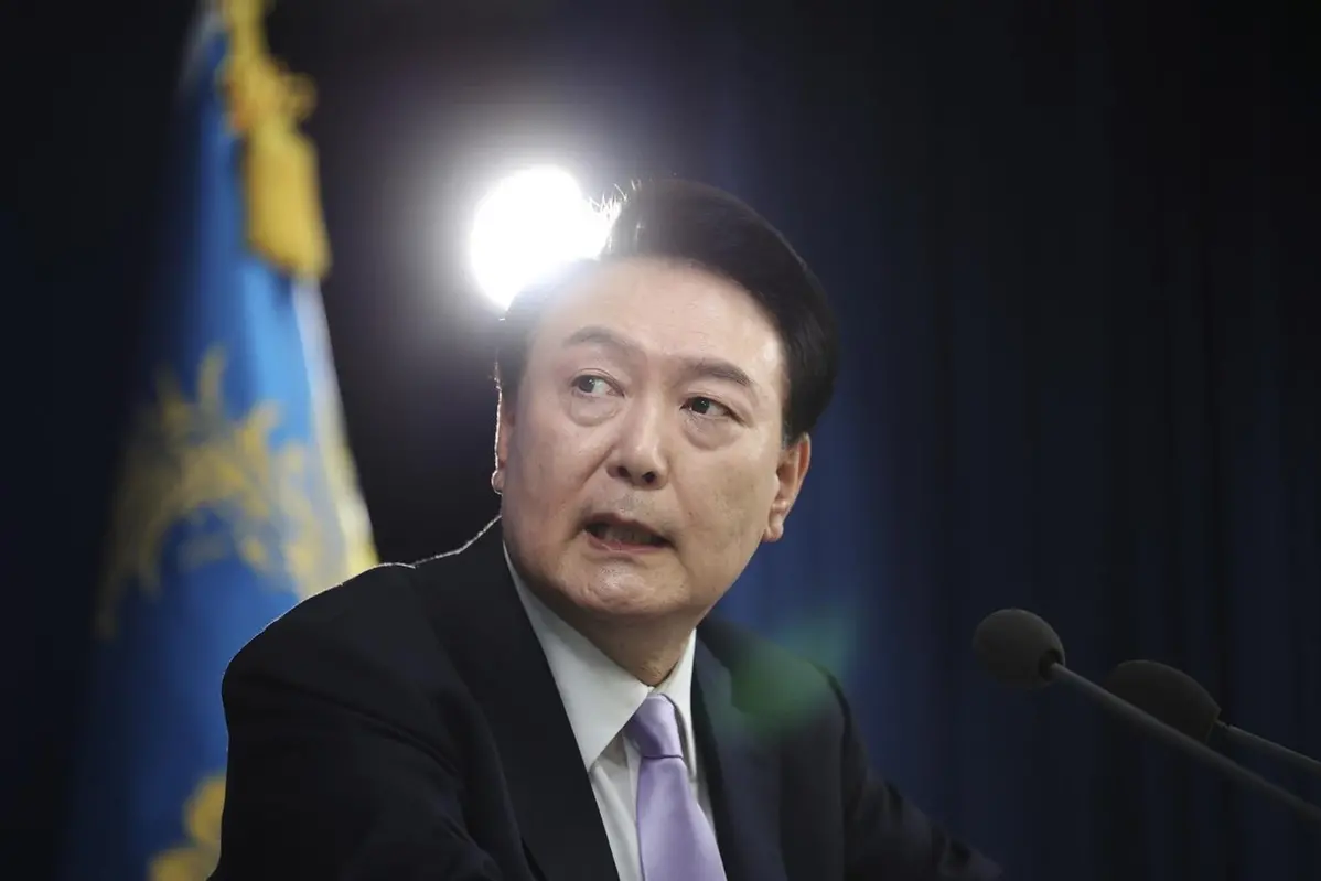 Corea del Sud, il partito di governo scarica il presidente: “É pericoloso”