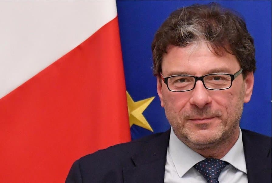 Giorgetti: "Le banche pagheranno 400 milioni per sostenere il taglio dell'Ires"